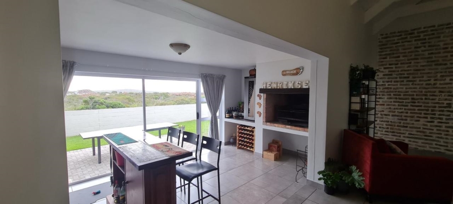 To Let 5 Bedroom Property for Rent in Laguna Sands Western Cape